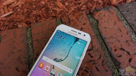 Samsung Galaxy S6 active survives 12